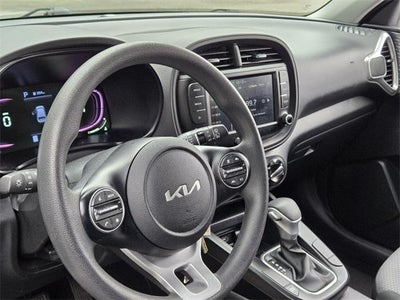 2024 Kia Soul LX IVT