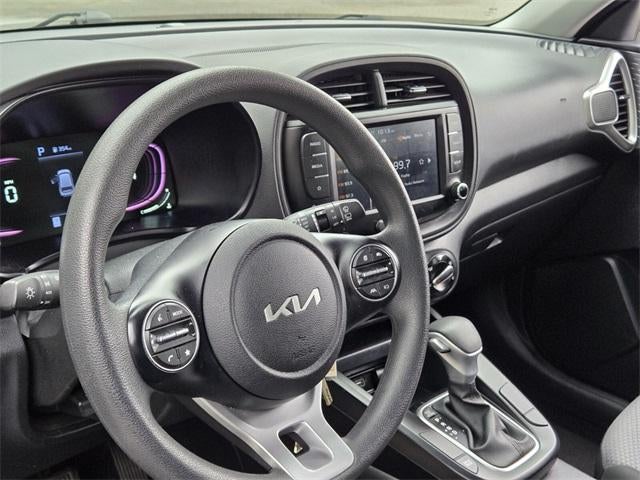 2024 Kia Soul LX IVT