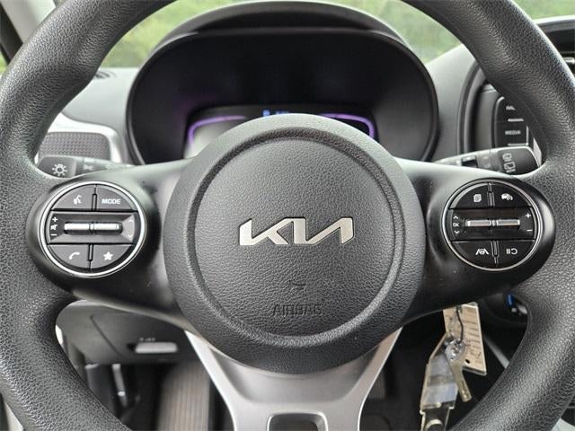 2024 Kia Soul LX IVT