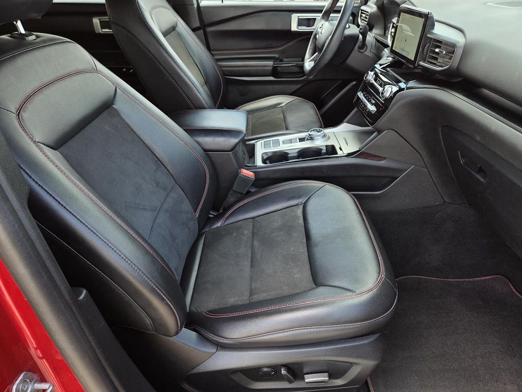 2024 Ford Explorer ST-Line