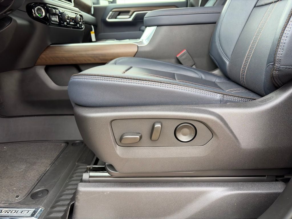 2025 Chevrolet Silverado 3500HD High Country