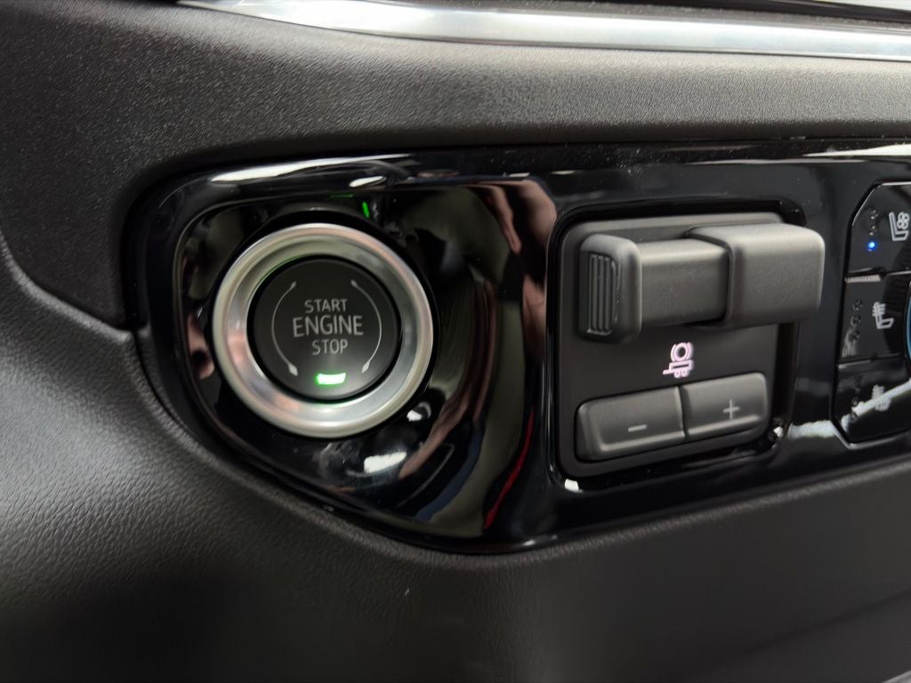 2025 Chevrolet Silverado 3500HD High Country