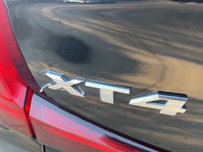 2022 Cadillac XT4 Premium Luxury
