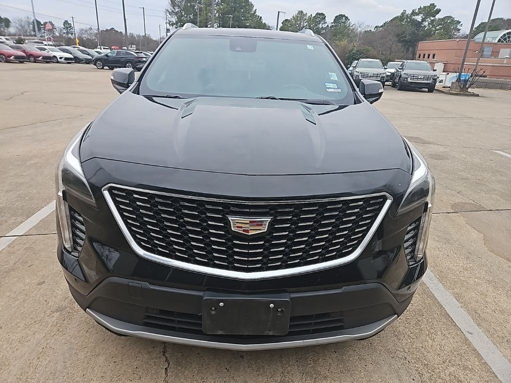 2022 Cadillac XT4 Premium Luxury