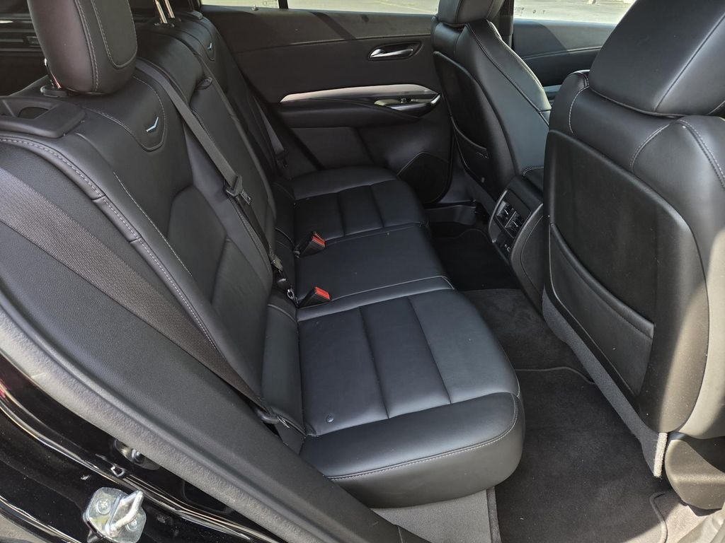 2022 Cadillac XT4 Premium Luxury
