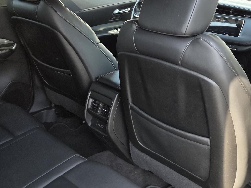 2022 Cadillac XT4 Premium Luxury