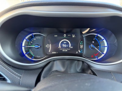 2023 Chrysler Pacifica Hybrid Touring L