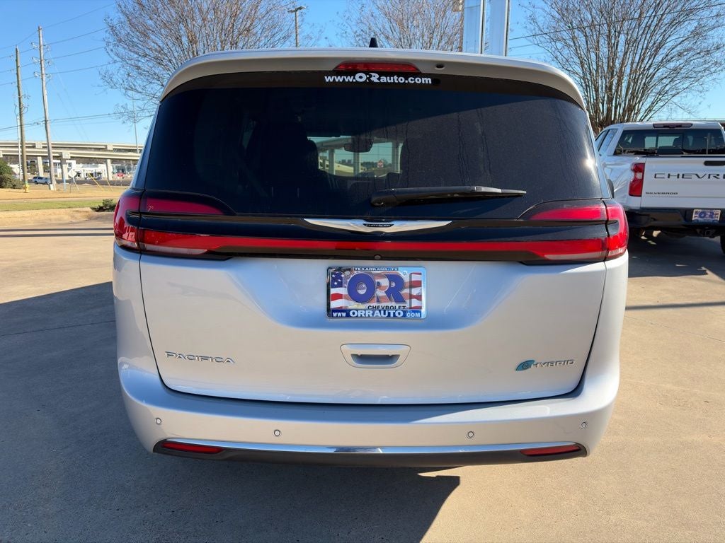 2023 Chrysler Pacifica Hybrid Touring L