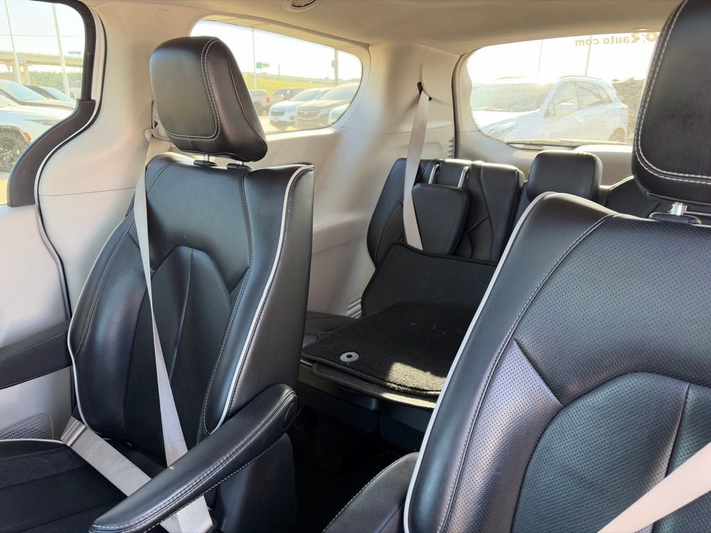 2023 Chrysler Pacifica Hybrid Limited