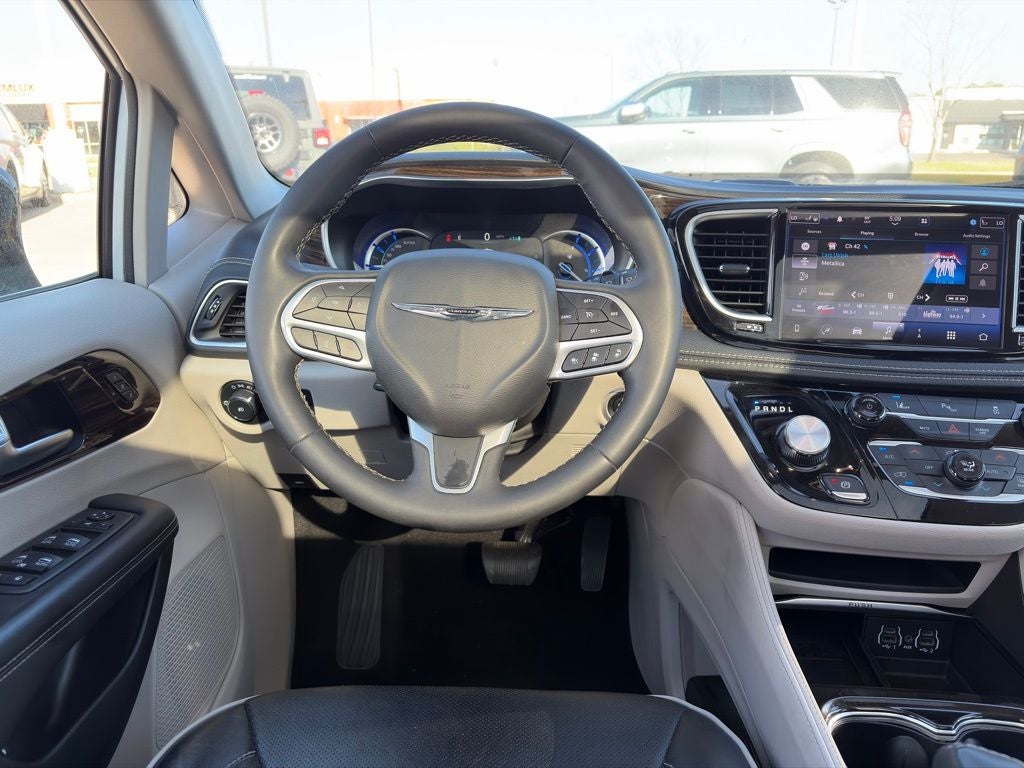 2023 Chrysler Pacifica Hybrid Limited