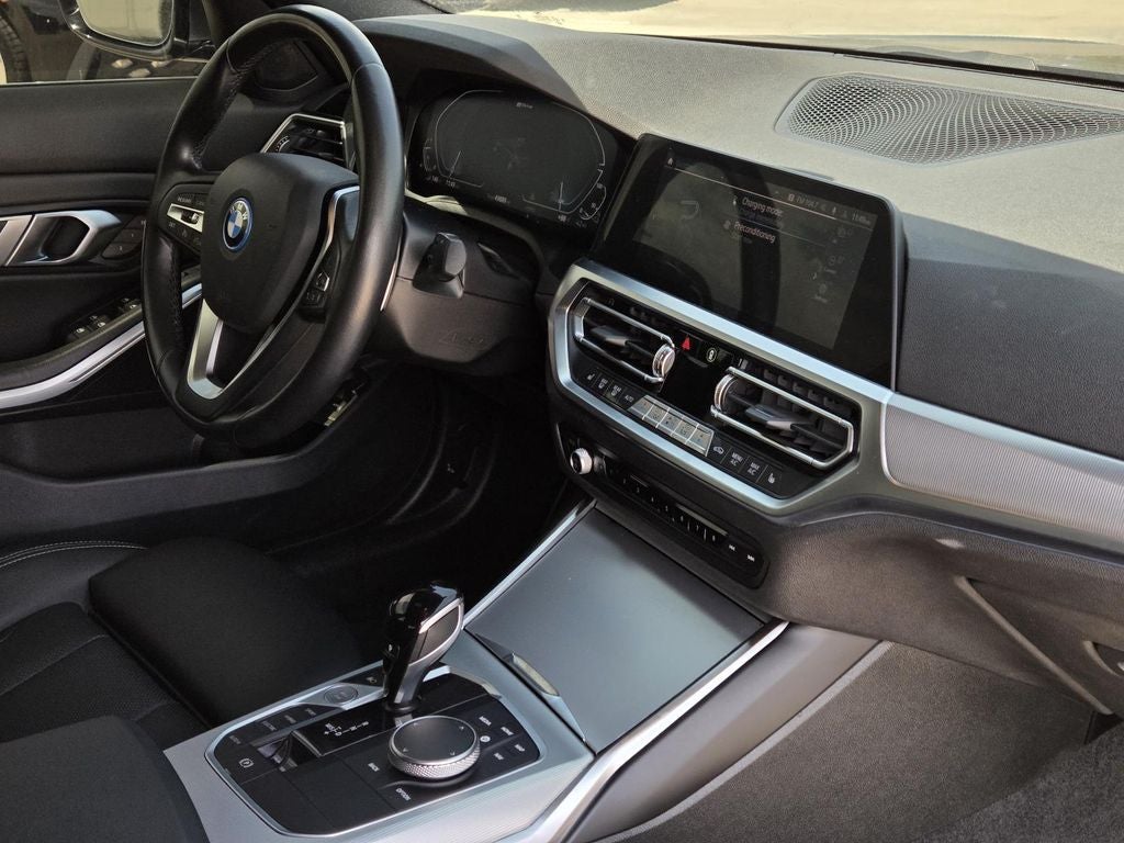 2022 BMW 3 Series 330e iPerformance