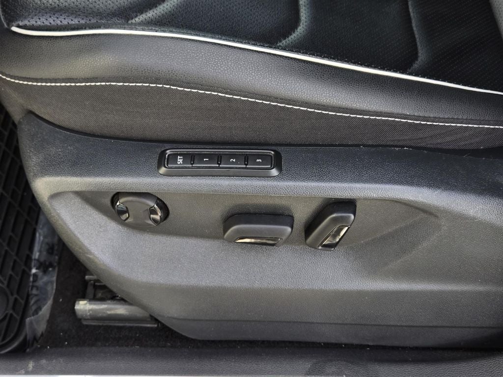 2023 Volkswagen Tiguan 2.0T SEL R-Line