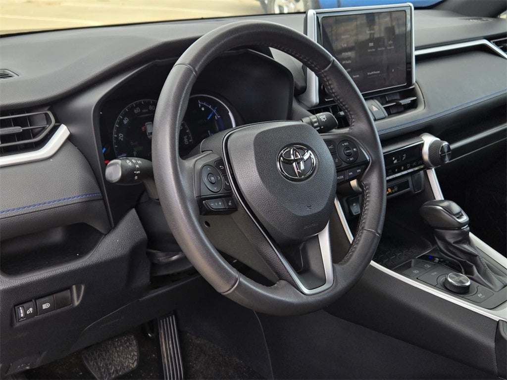 2023 Toyota RAV4 Hybrid SE