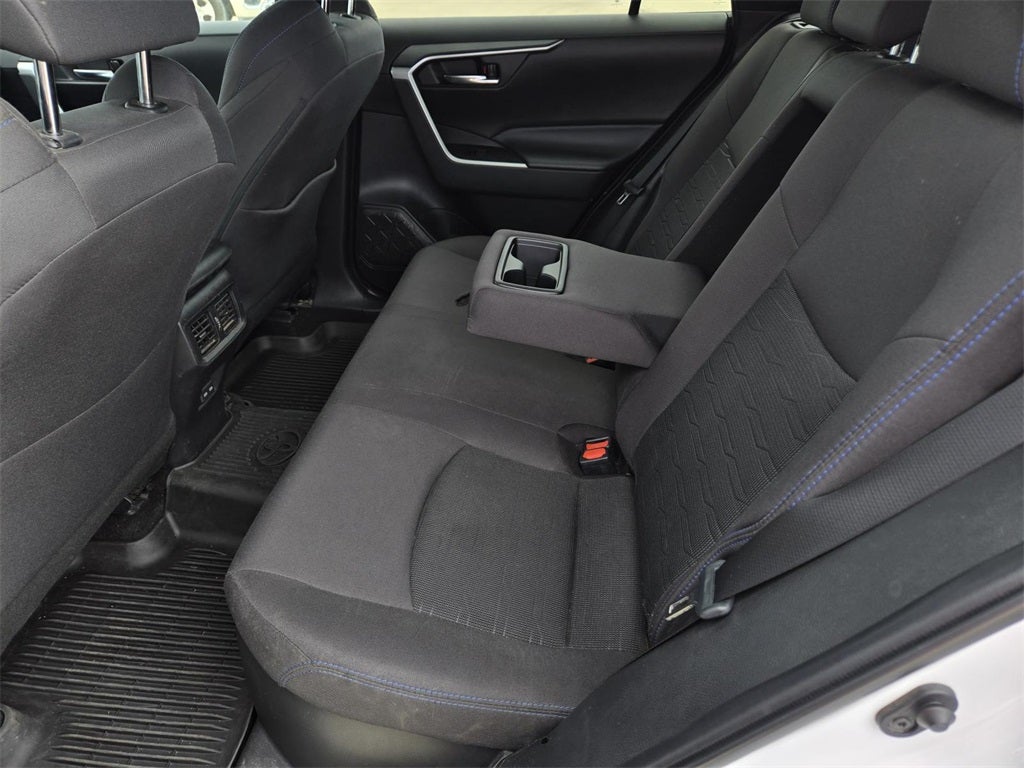 2023 Toyota RAV4 Hybrid SE