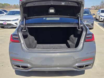 2022 BMW 7 Series M760i Li