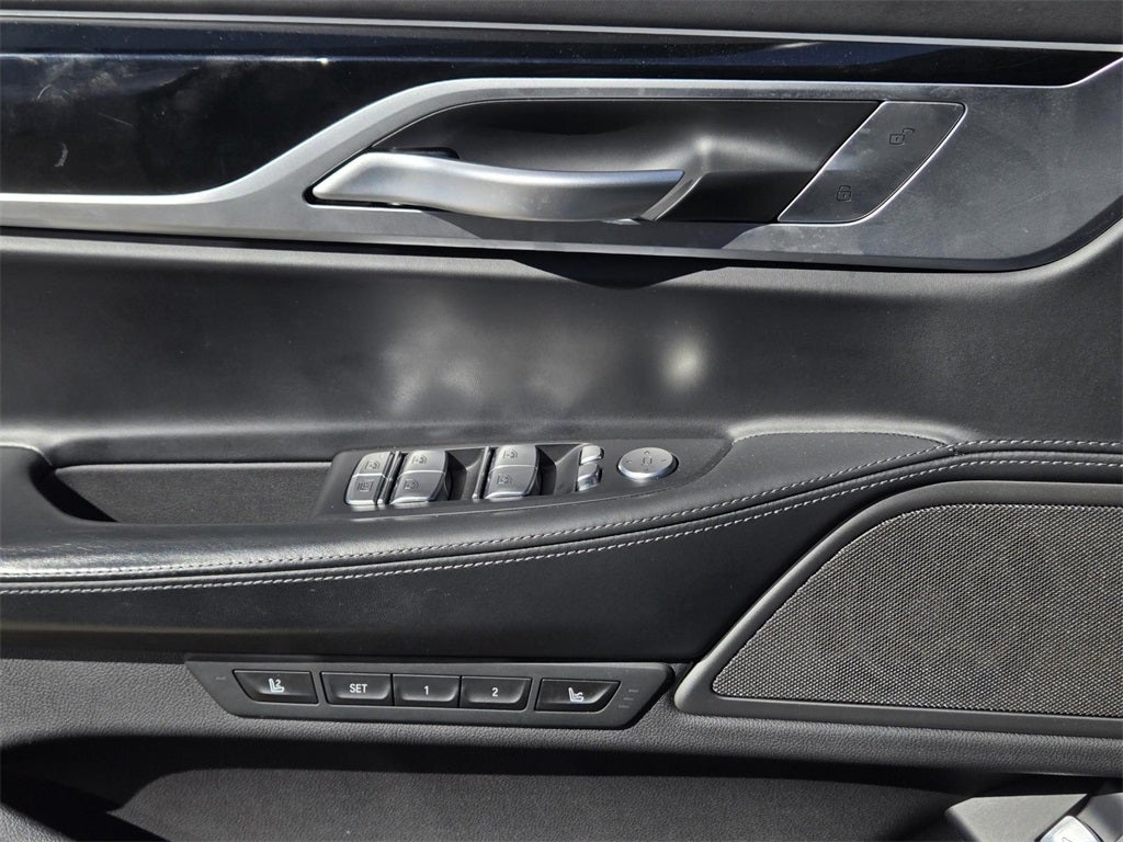2022 BMW 7 Series M760i Li