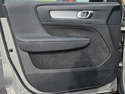 2024 Volvo XC40 B5 Core