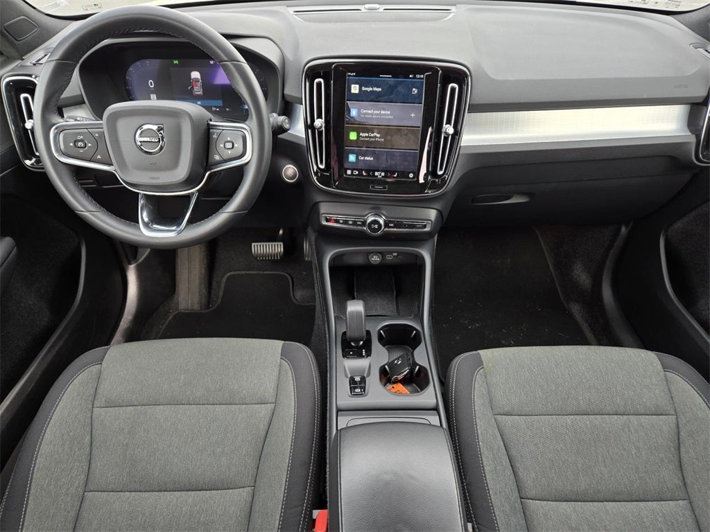 2024 Volvo XC40 B5 Core