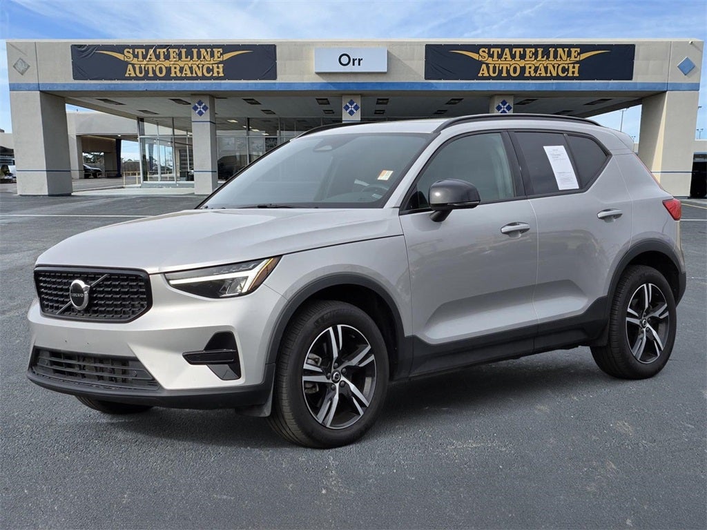 2024 Volvo XC40 B5 Core