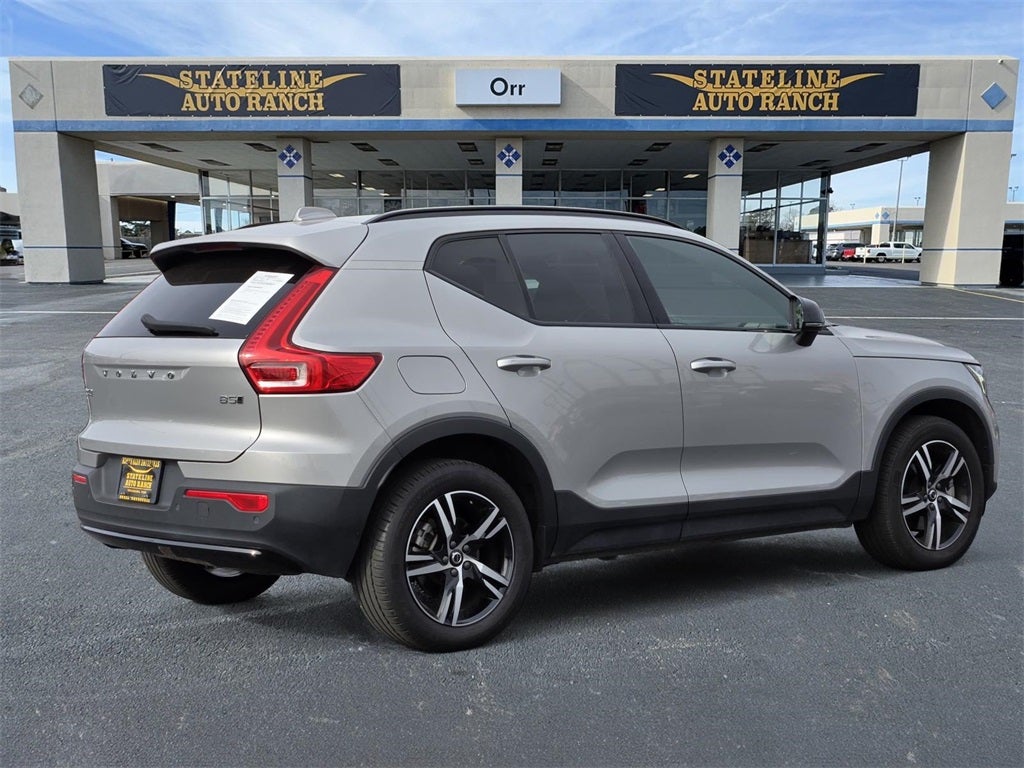 2024 Volvo XC40 B5 Core