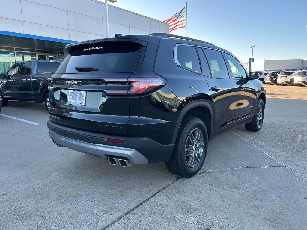 2025 GMC Acadia Elevation