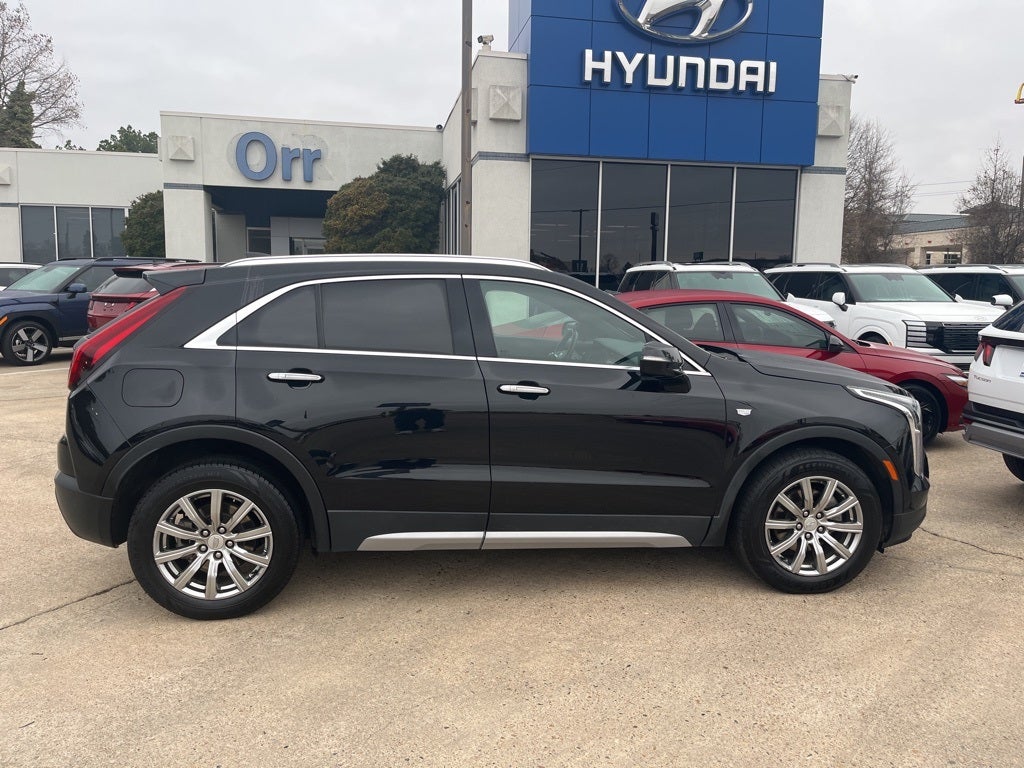 2022 Cadillac XT4 Premium Luxury