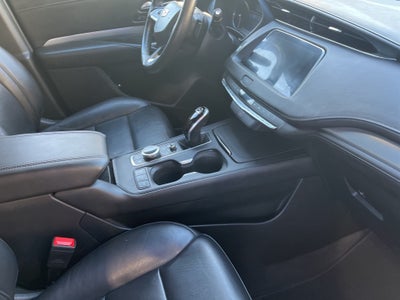 2022 Cadillac XT4 Premium Luxury