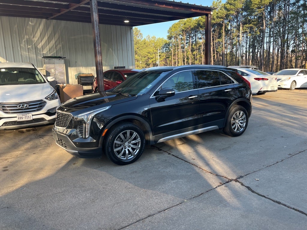2022 Cadillac XT4 Premium Luxury