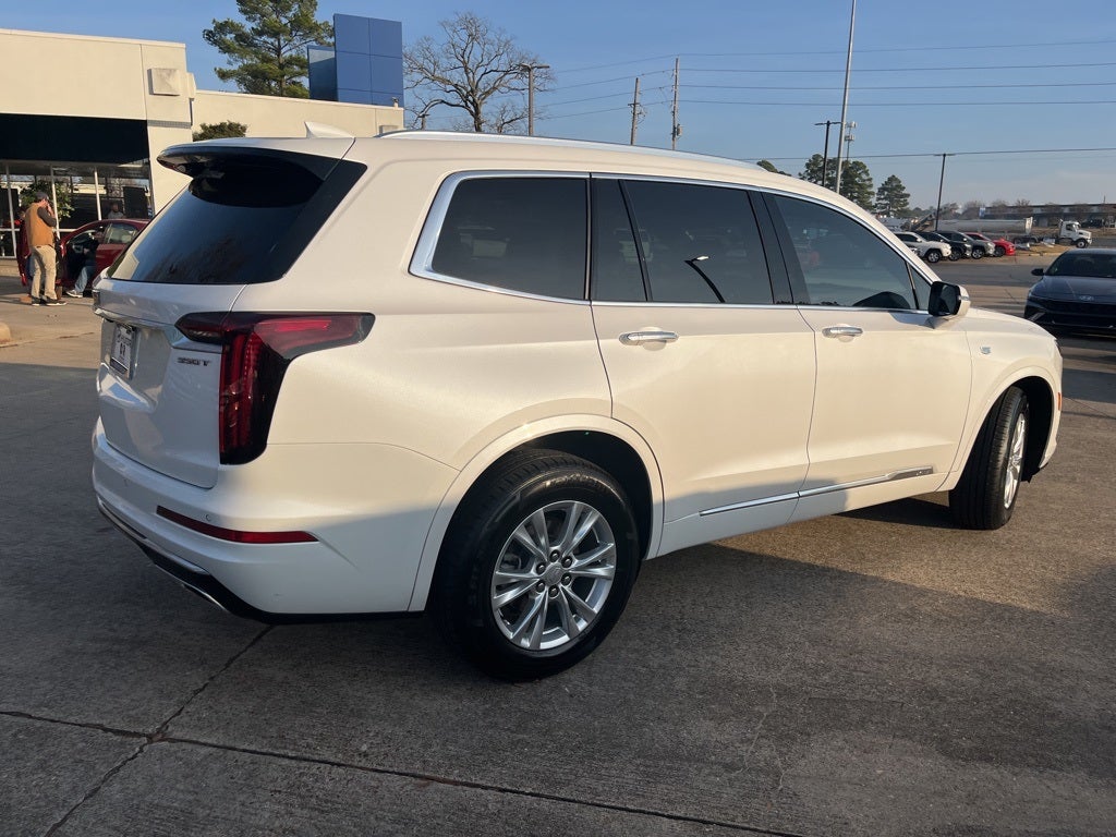 2023 Cadillac XT6 Luxury