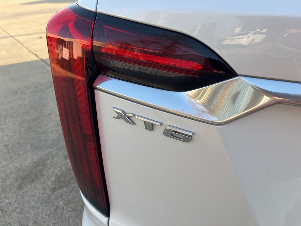 2023 Cadillac XT6 Luxury