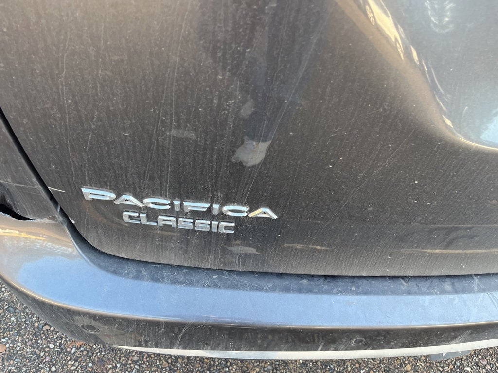 2020 Chrysler Pacifica Touring