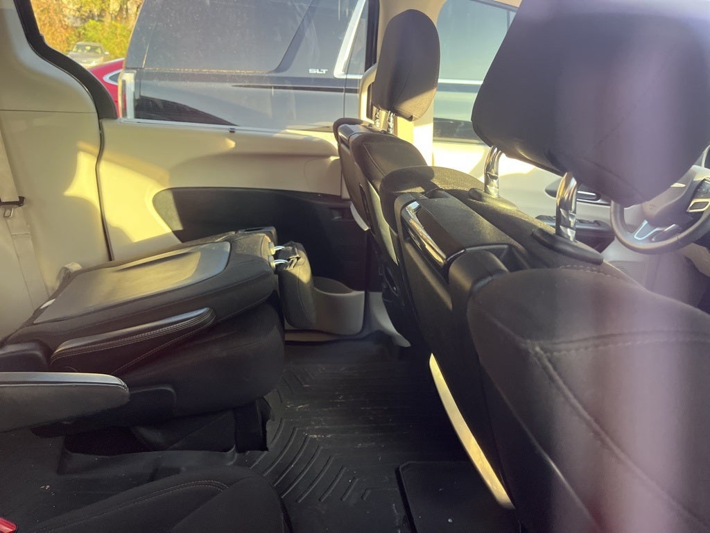 2020 Chrysler Pacifica Touring