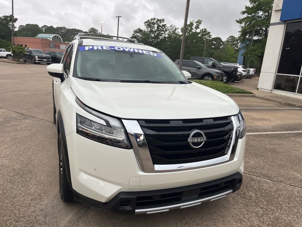 2024 Nissan Pathfinder Platinum