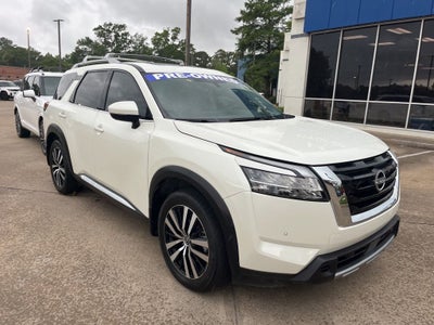 2024 Nissan Pathfinder Platinum