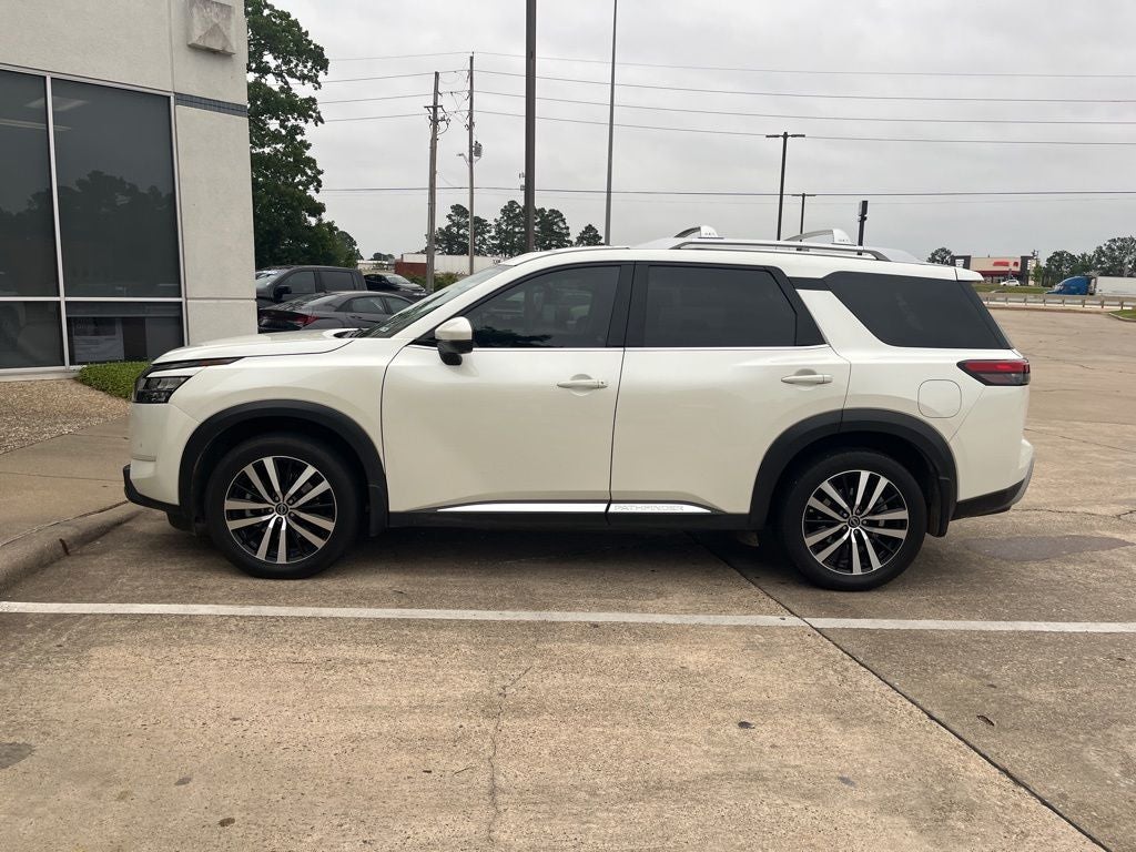 2024 Nissan Pathfinder Platinum
