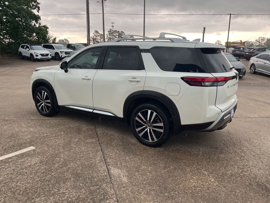 2024 Nissan Pathfinder Platinum