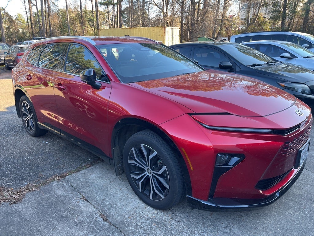 2025 Toyota Crown Signia XLE