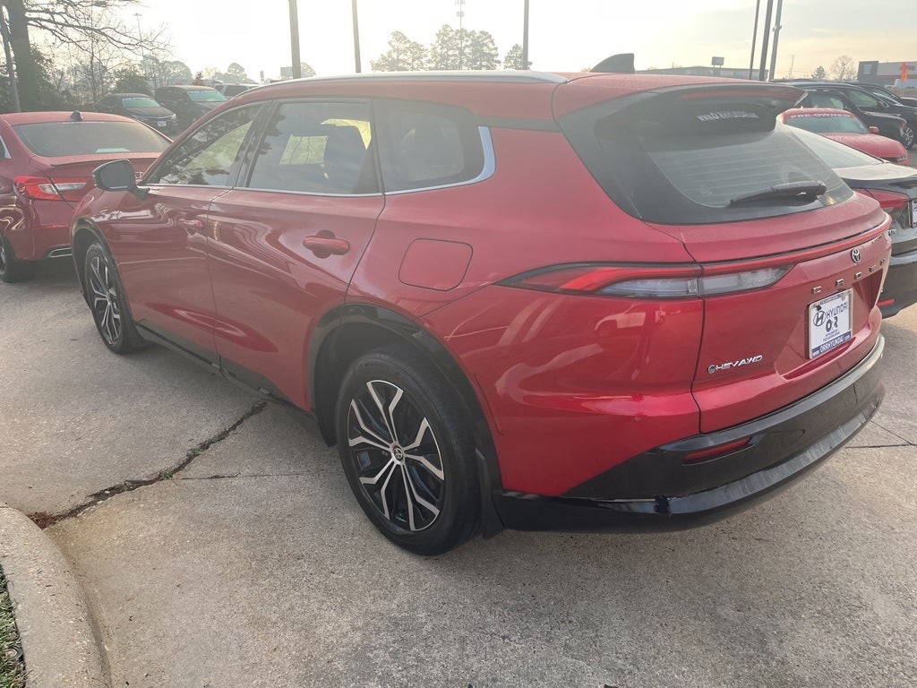 2025 Toyota Crown Signia XLE