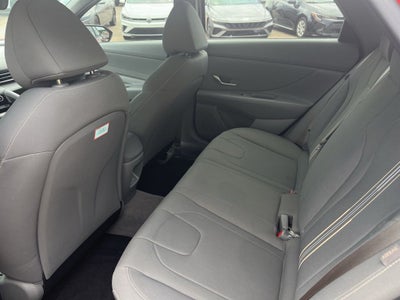 2025 Hyundai Elantra SEL Sport
