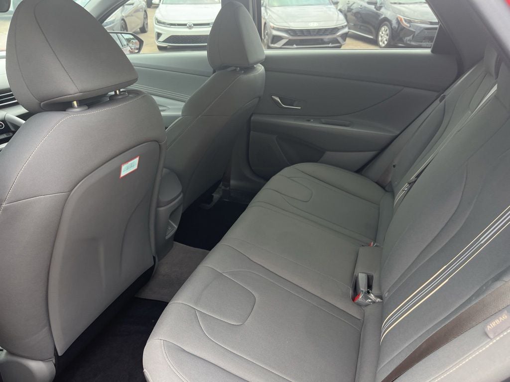 2025 Hyundai Elantra SEL Sport