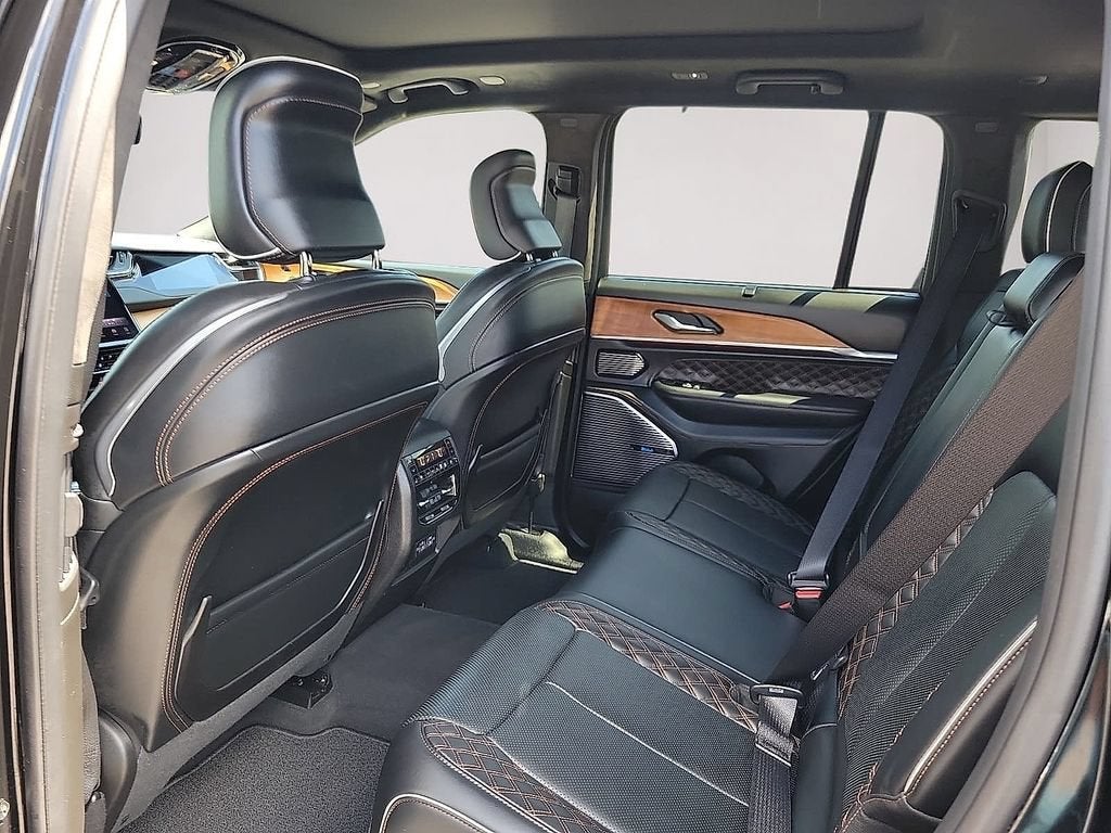 2022 Jeep Grand Cherokee 4xe Summit Reserve