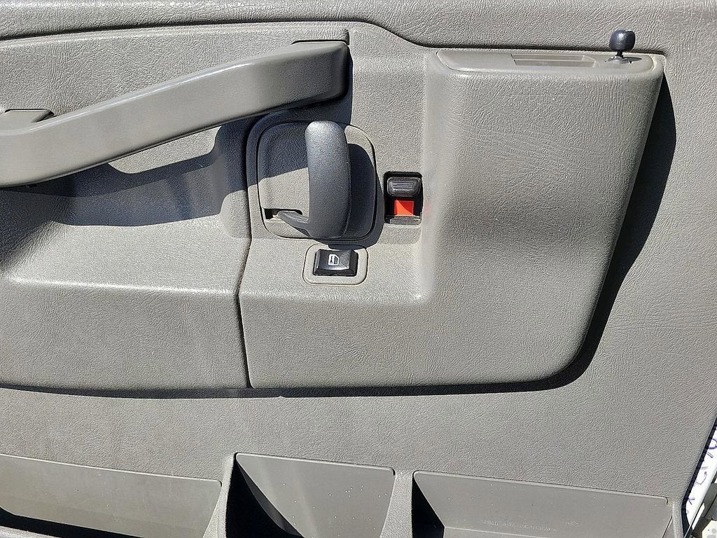 2020 Chevrolet Express Passenger 3500 1LT