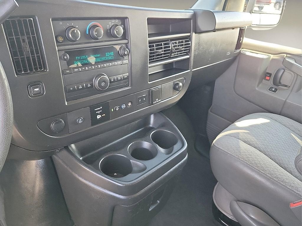 2020 Chevrolet Express Passenger 3500 1LT