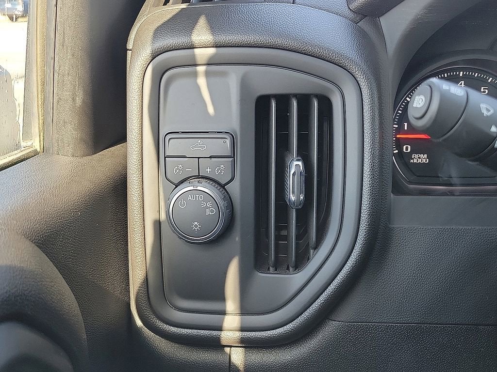 2025 Chevrolet Silverado 3500 HD WT DRW