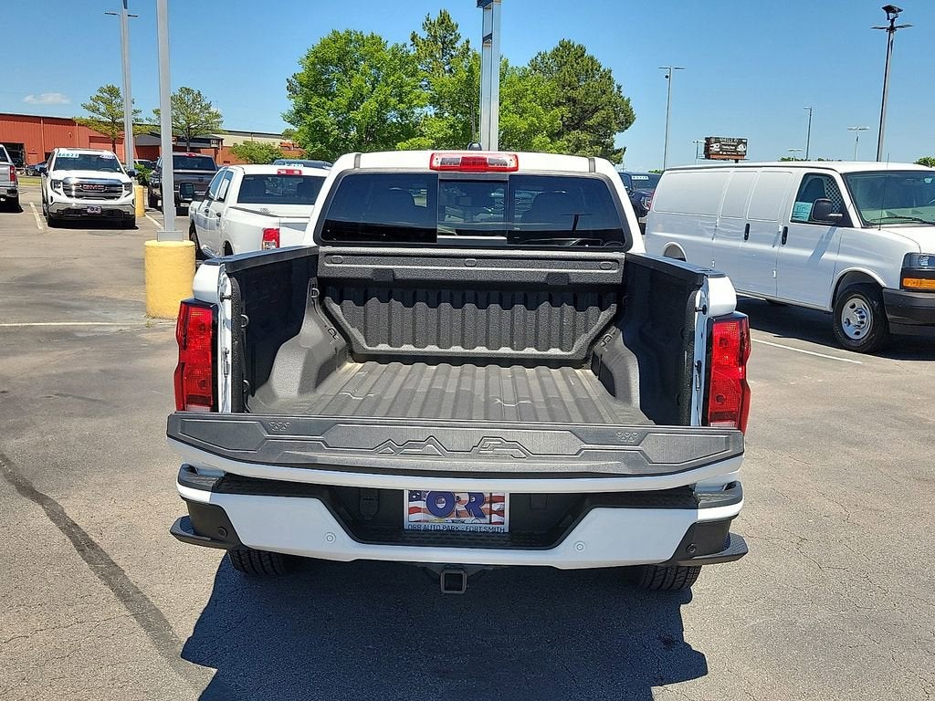 2025 Chevrolet Colorado WT/LT
