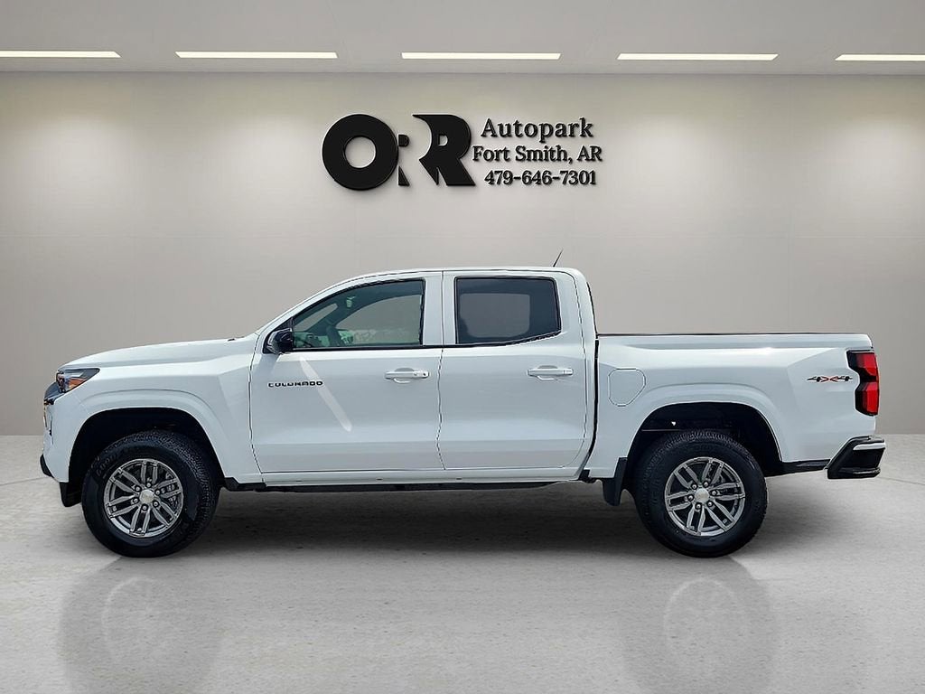 2025 Chevrolet Colorado WT/LT