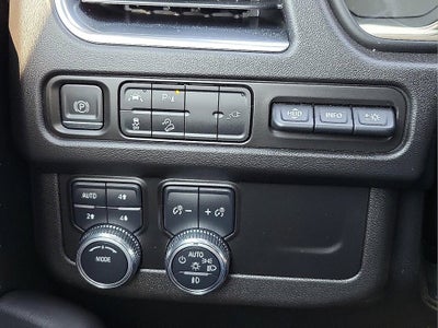 2021 GMC Yukon XL AT4