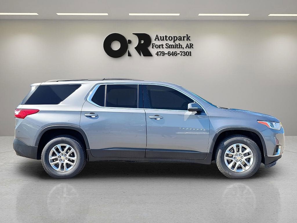 2021 Chevrolet Traverse LT Cloth