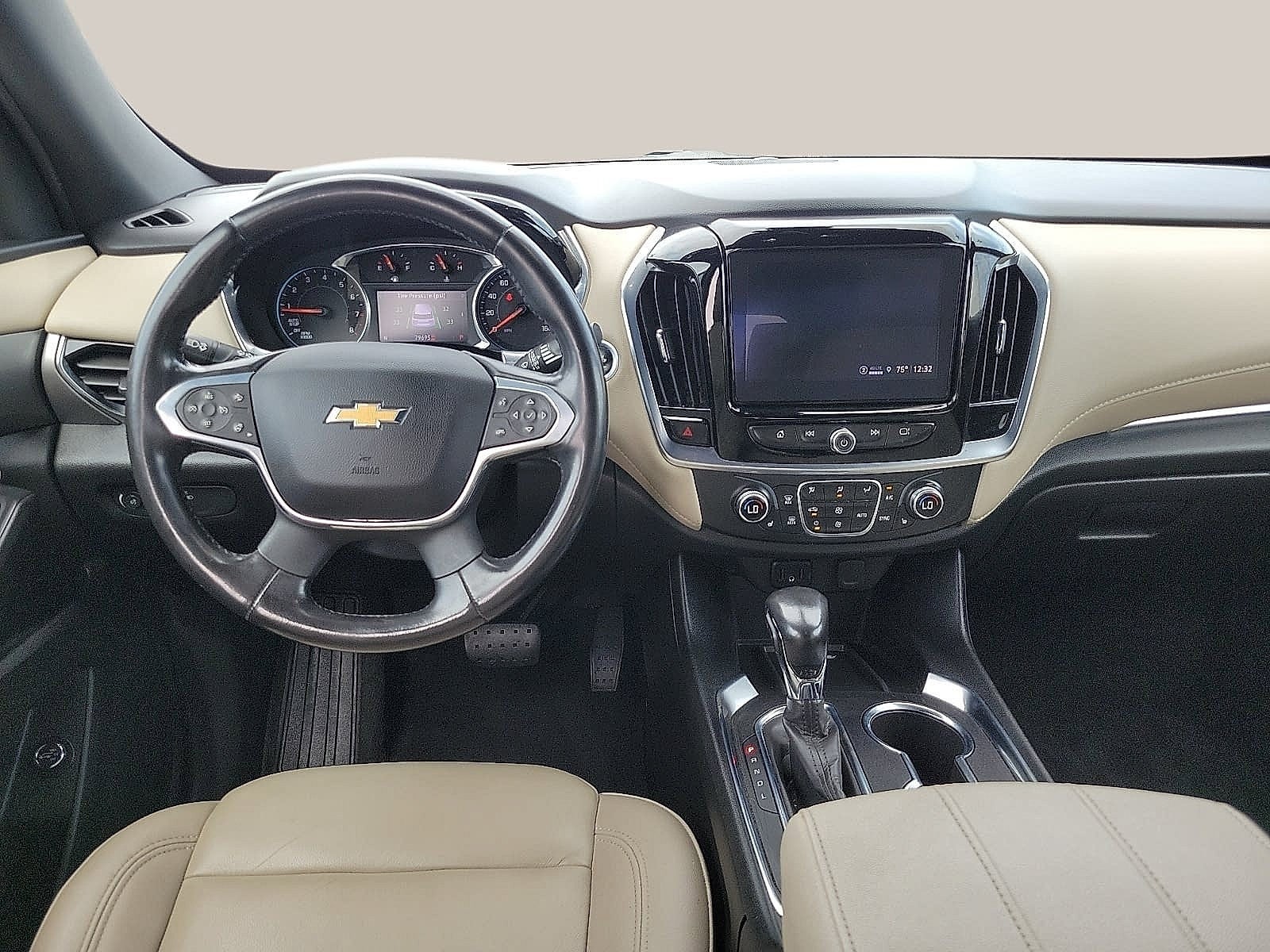 2022 Chevrolet Traverse LT Leather