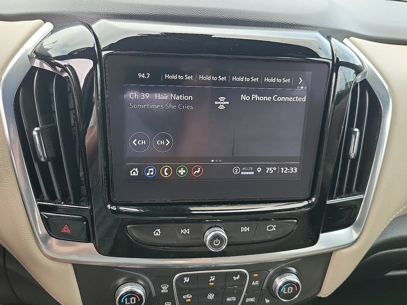 2022 Chevrolet Traverse LT Leather